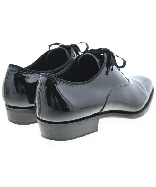 a piece of craftsman รองเท้าสวมทางการ