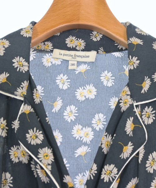 LA PETITE FRANCAISE เสื้อลำลอง