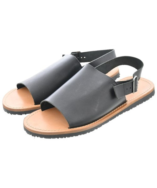 BRADOR รองเท้าแตะ