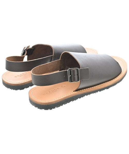 BRADOR รองเท้าแตะ