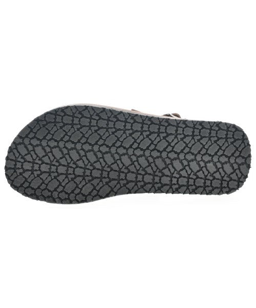 BRADOR รองเท้าแตะ