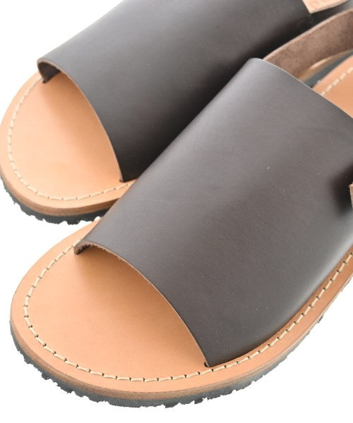 BRADOR รองเท้าแตะ