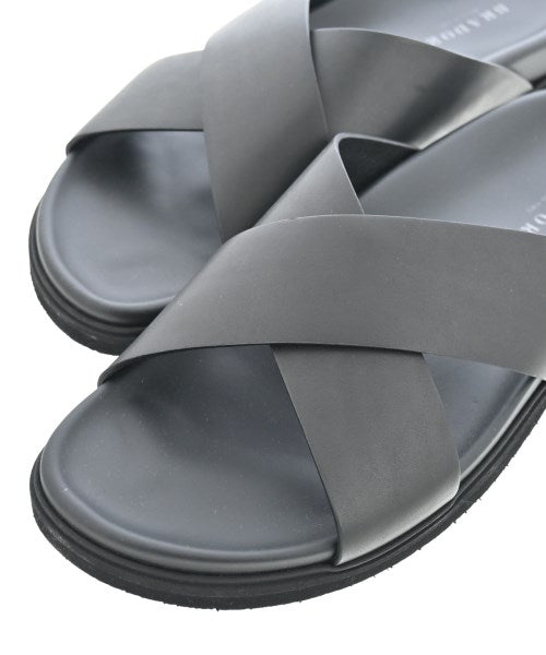 BRADOR รองเท้าแตะ