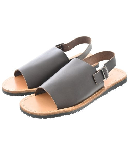 BRADOR รองเท้าแตะ