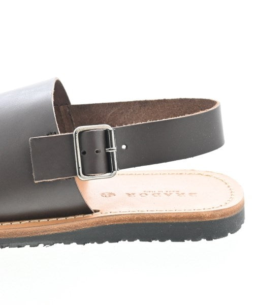 BRADOR รองเท้าแตะ