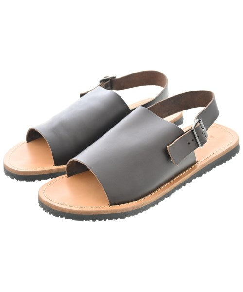 BRADOR รองเท้าแตะ