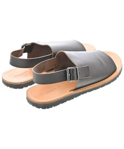 BRADOR รองเท้าแตะ