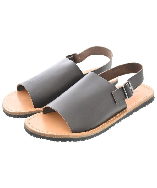 BRADOR รองเท้าแตะ