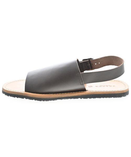 BRADOR รองเท้าแตะ