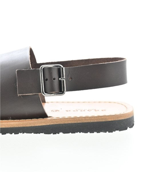 BRADOR รองเท้าแตะ