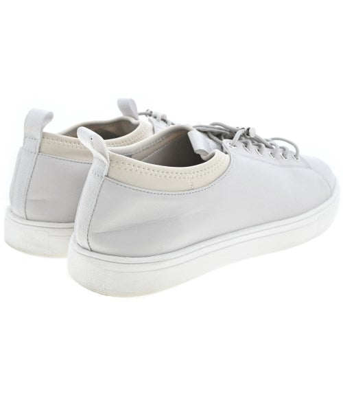 unReef รองเท้าผ้าใบ