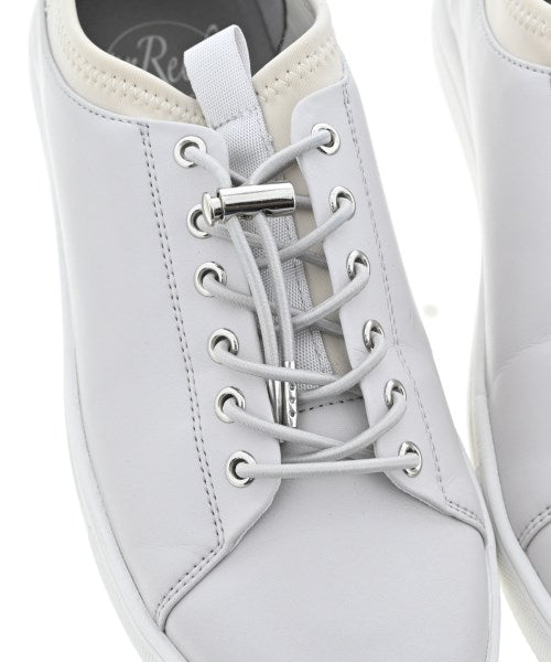 unReef รองเท้าผ้าใบ