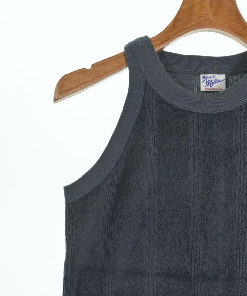 Robert P.Miller เสื้อกล้าม