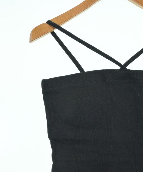 Robert P.Miller เสื้อสายเดี่ยว