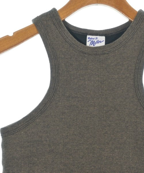 Robert P.Miller เสื้อกล้าม