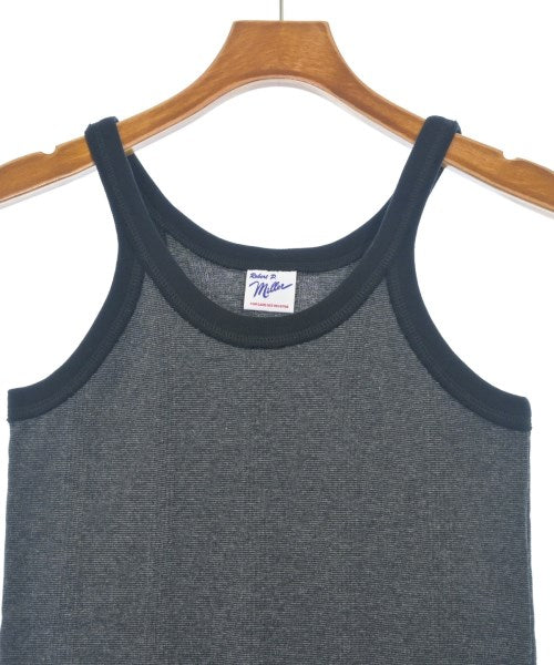 Robert P.Miller เสื้อกล้าม