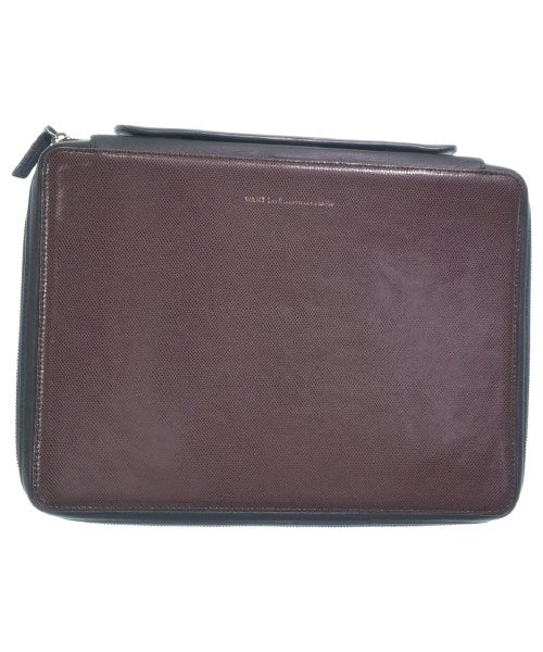 WANT Les Essentiels de la Vie คลัตช์