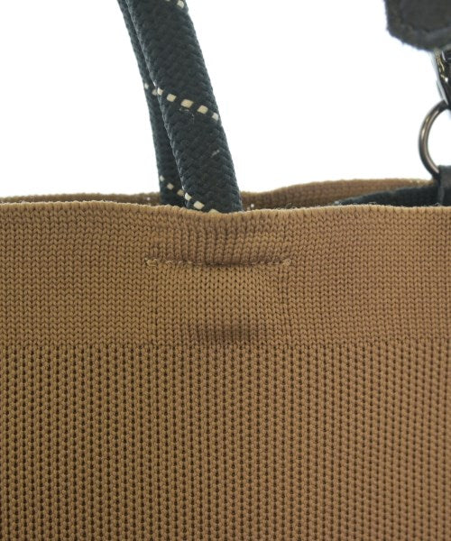 Tricote กระเป๋าถือขนาดใหญ่