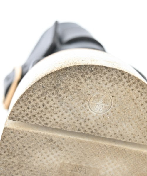 MAURO de BARI รองเท้าแตะ