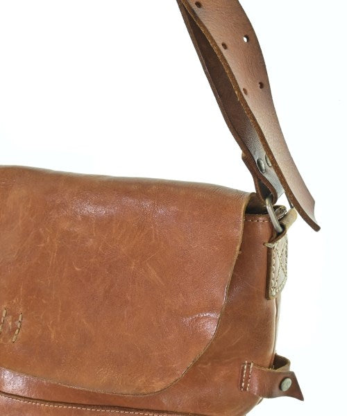 H 1203 MANO FECE กระเป๋าสะพาย