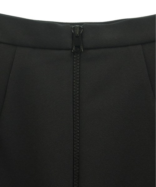 ELISABETTA FRANCHI กระโปรงยาวถึงเข่า