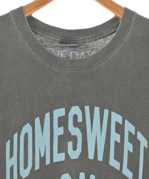 THE DAY ON THE BEACH เสื้อยืด/เสื้อท็อปส์