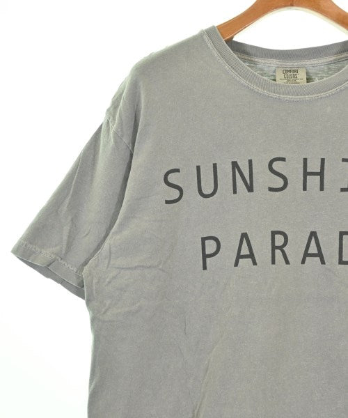 THE DAY ON THE BEACH เสื้อยืด/เสื้อท็อปส์