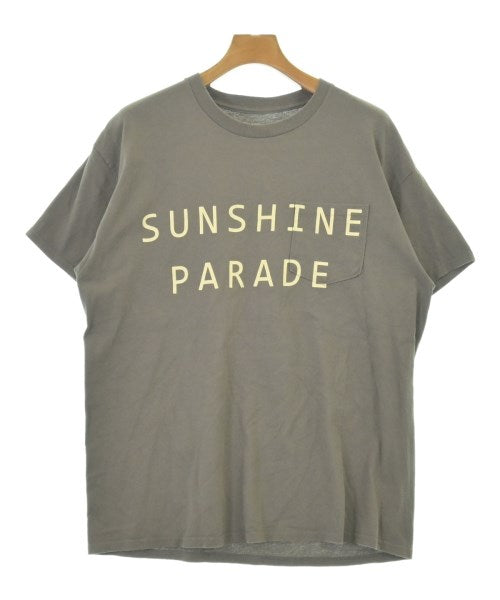 THE DAY ON THE BEACH เสื้อยืด/เสื้อท็อปส์