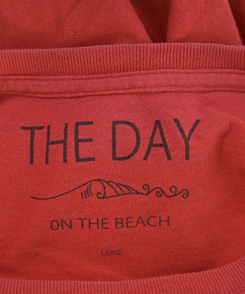 THE DAY ON THE BEACH เสื้อยืด/เสื้อท็อปส์