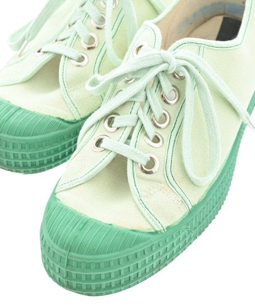 NOVESTA รองเท้าผ้าใบ
