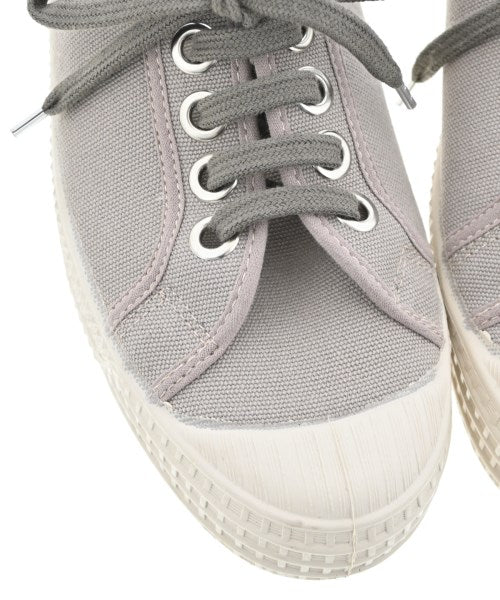 NOVESTA รองเท้าผ้าใบ