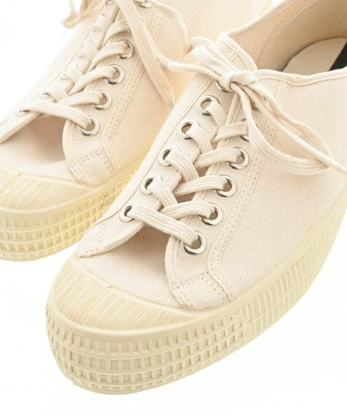 NOVESTA รองเท้าผ้าใบ