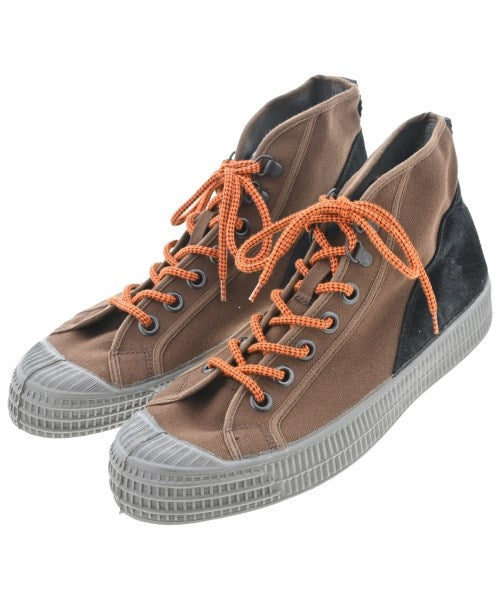 NOVESTA รองเท้าผ้าใบ