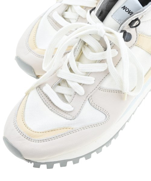 NOVESTA รองเท้าผ้าใบ
