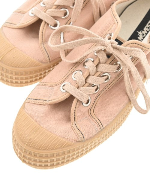 NOVESTA รองเท้าผ้าใบ