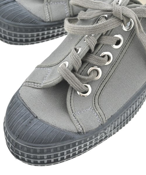 NOVESTA รองเท้าผ้าใบ