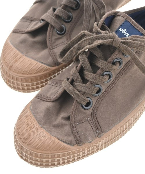 NOVESTA รองเท้าผ้าใบ