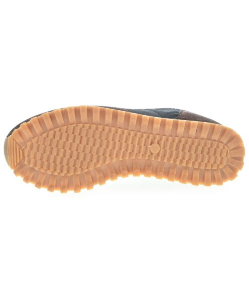 NOVESTA รองเท้าผ้าใบ