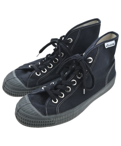 NOVESTA รองเท้าผ้าใบ