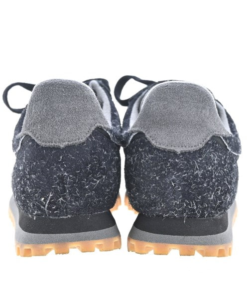 NOVESTA รองเท้าผ้าใบ