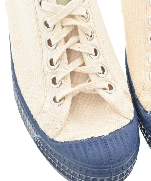 NOVESTA รองเท้าผ้าใบ