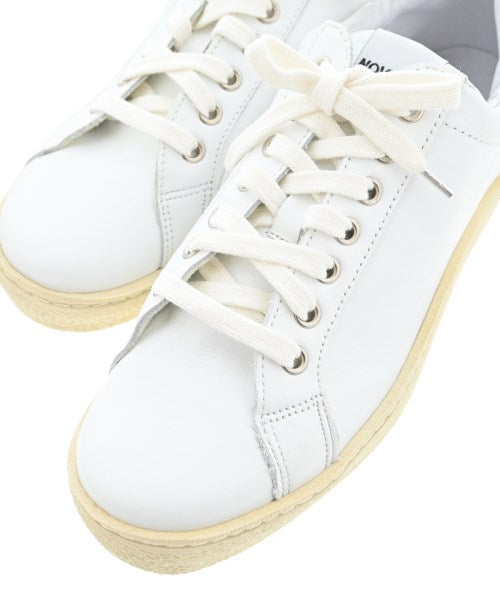 NOVESTA รองเท้าผ้าใบ