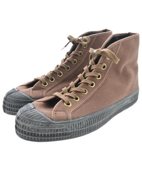 NOVESTA รองเท้าผ้าใบ