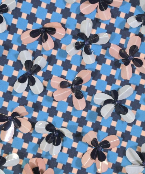 Mother of Pearl คลัตช์