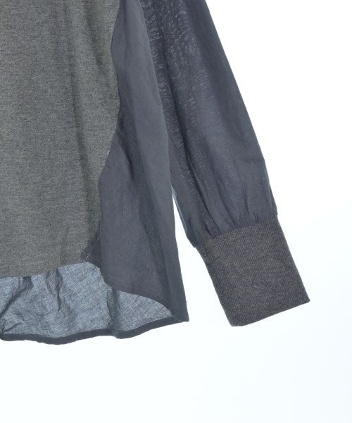 trois เสื้อยืด/เสื้อท็อปส์