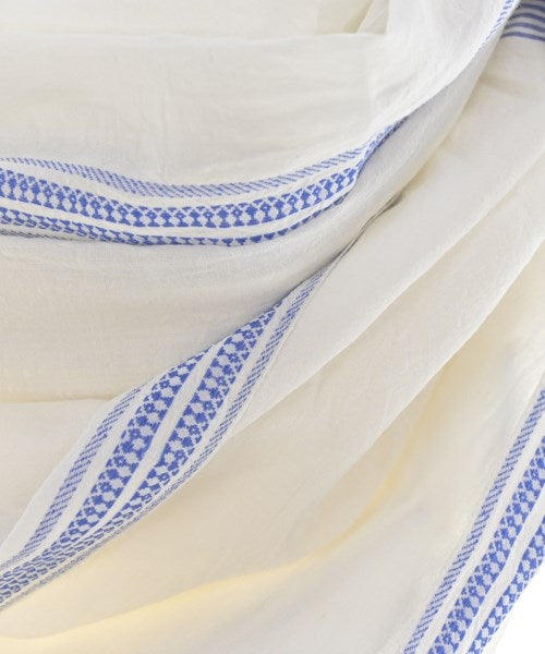 Bess Nielsen ผ้าคลุมไหล่