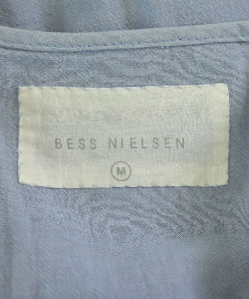 Bess Nielsen เสื้อสตรี