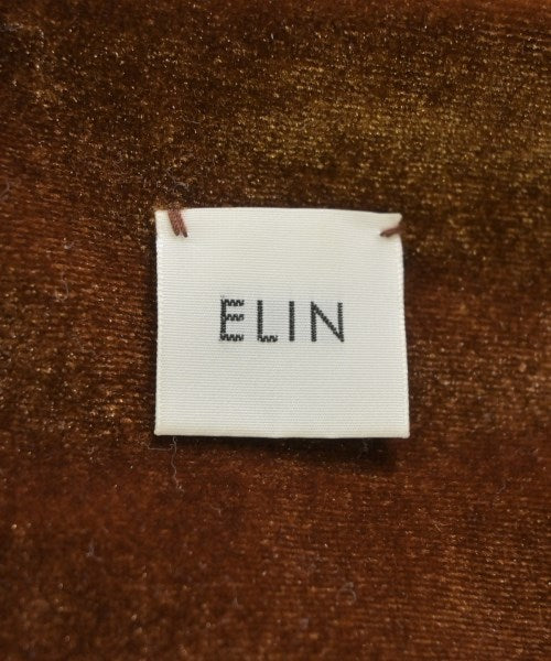 ERIN เสื้อยืด/เสื้อท็อปส์