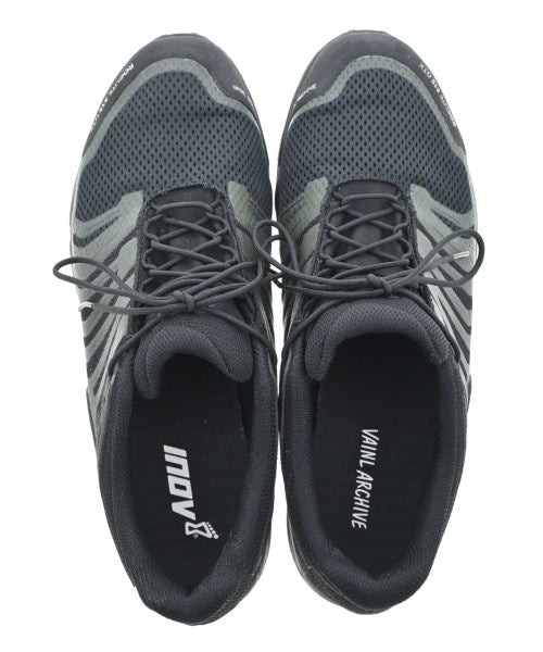inov-8 รองเท้าผ้าใบ