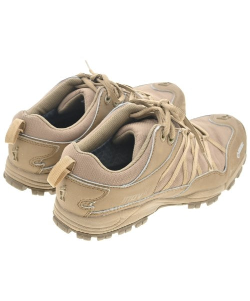 inov-8 รองเท้าผ้าใบ